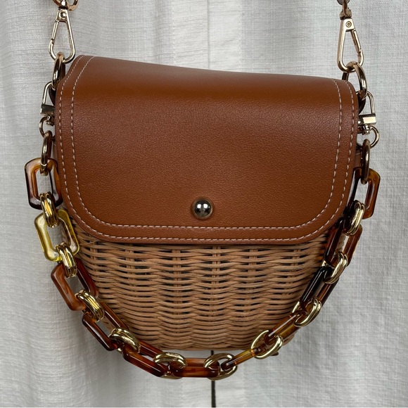 Tommy Bahama Handbags - TOMMY BAHAMA- Small Flap Picnic Basket Crossbody Bag with Interchangeable Strap